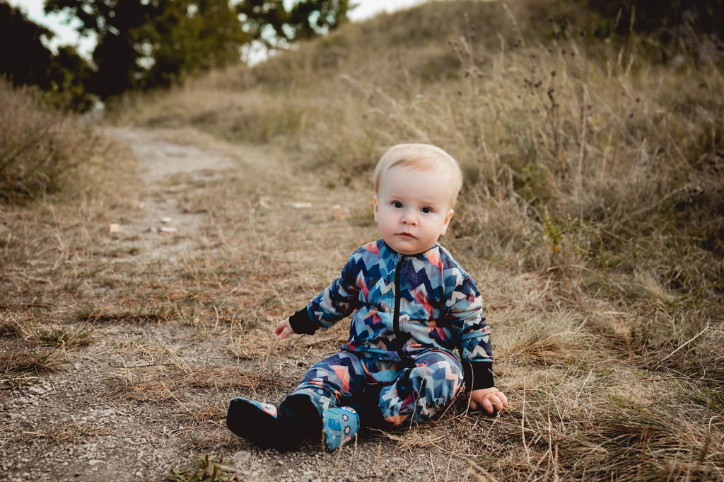Merino Overall Baby – Bunte Berge Blau