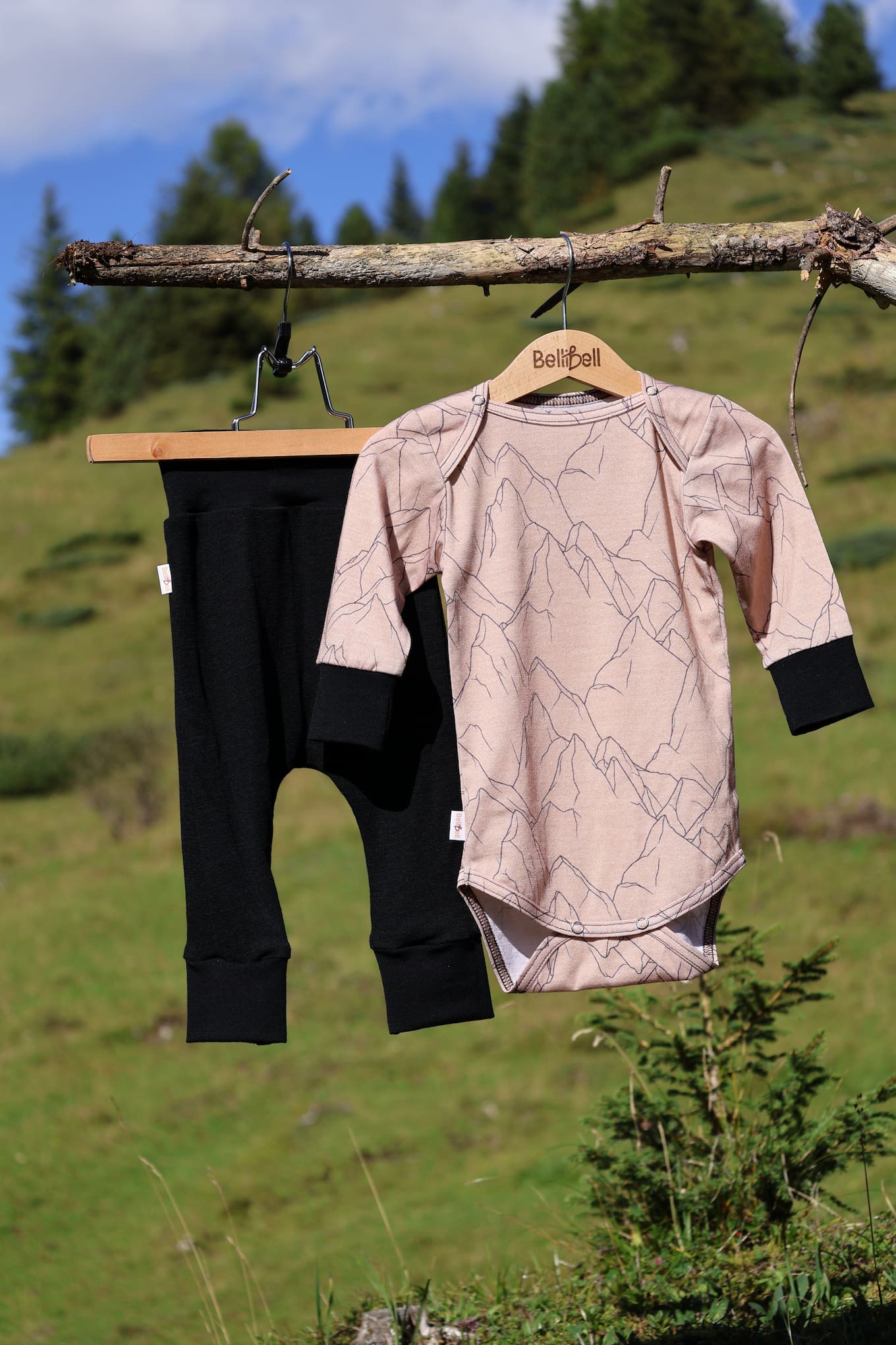 Merino Strampler - Goldene Berge